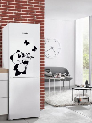 Наклейка на холодильник: "Панда и бабочки"